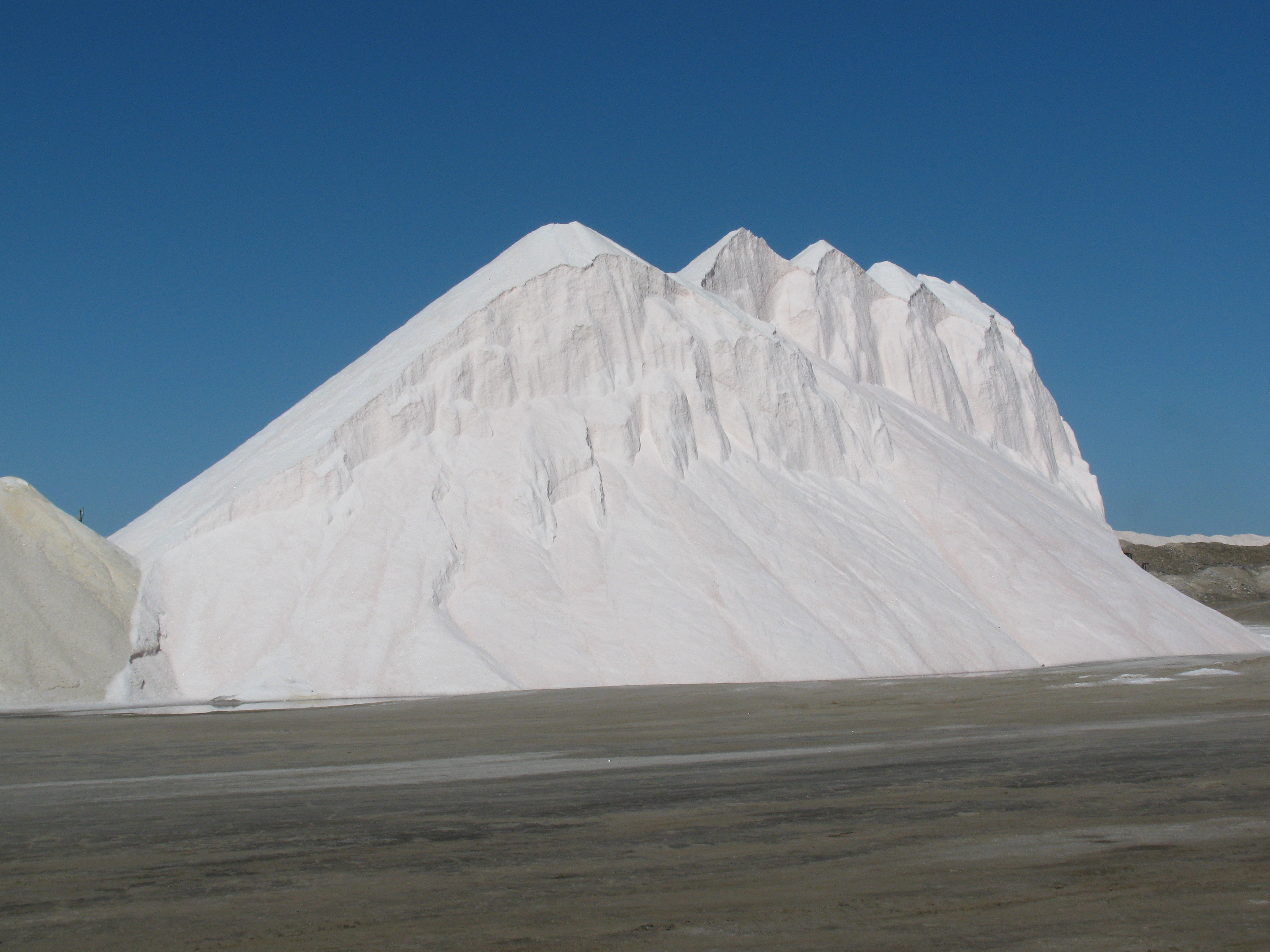 Vacuum Salt Refinery